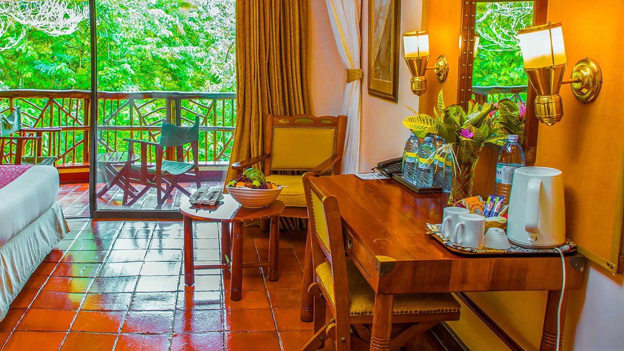Paraa Safari Lodge Ngoại thất bức ảnh