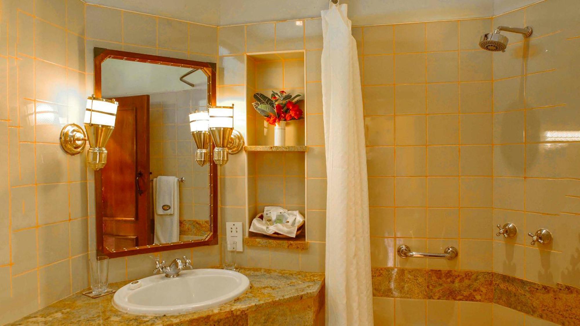 Paraa Safari Lodge Ngoại thất bức ảnh